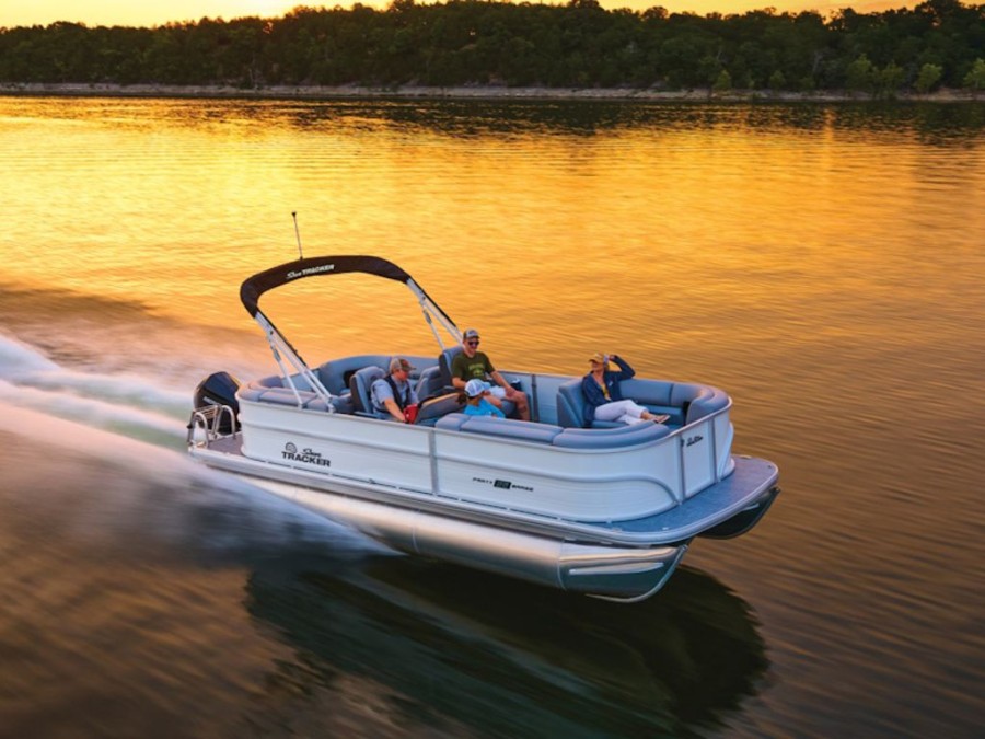 2026 Sun Tracker Party Barge 22 XP3 TRI-TOON